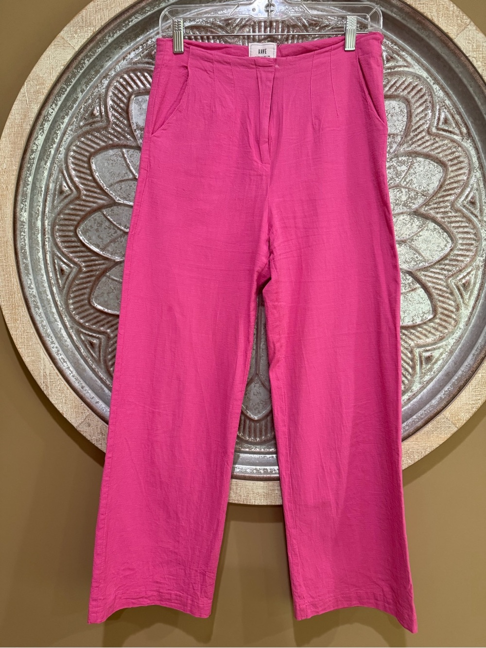 Have Boutique Brand Cropped Wide-Leg Cropped Dress Pants in Hot Pink